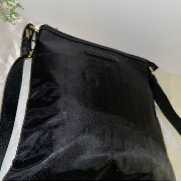 Tommy Hilfiger Black Crossbody Bag - Picture 4 of 8